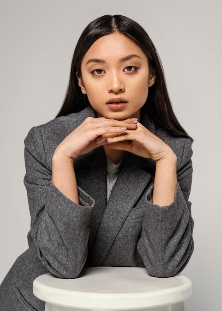 Free photo portrait young japanese woman with jacket