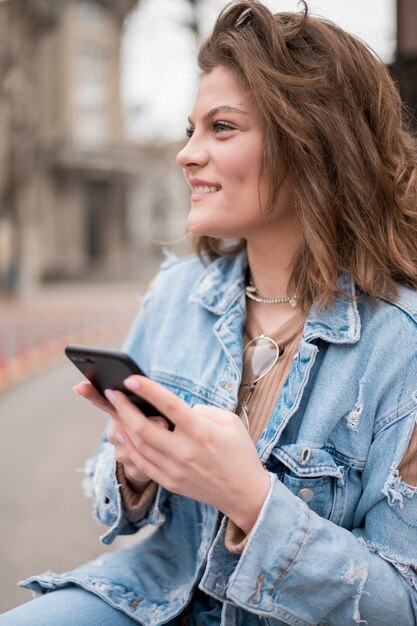 Free Photo portrait of young woman smiling