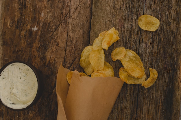 Free Photo potato chips on the table