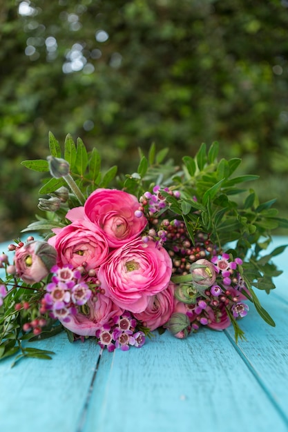 Free photo pretty decoration with pink flowers