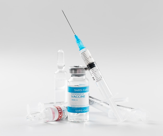 Preventive coronavirus vaccine and syringe