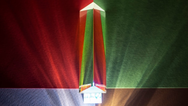 Free Photo prism lights green and red in contrast top view