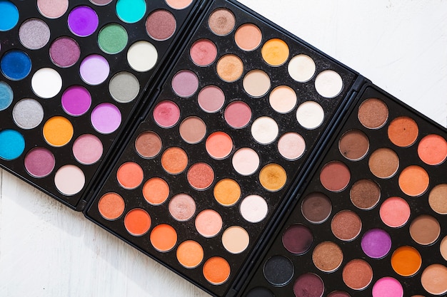 Free photo professional set of eyeshadows