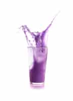 Free photo purple drink falling ice inside