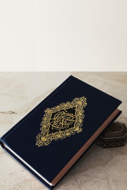 Free photo ramadan concept with quran