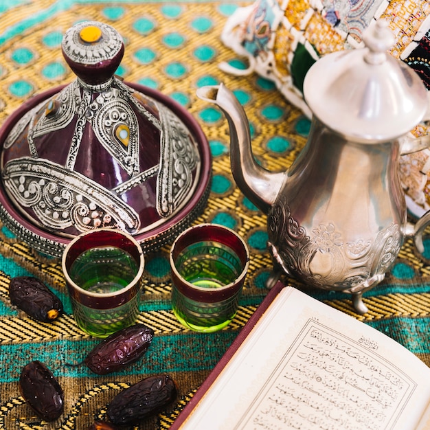 Free Photo ramadan concept with tea set