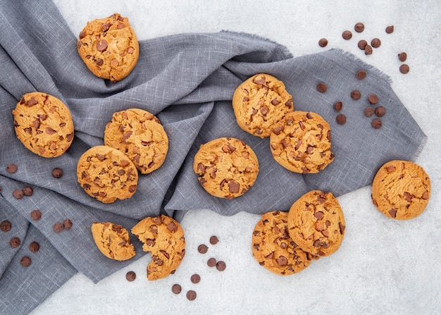 Random arrangement of cookies and chocolate chips