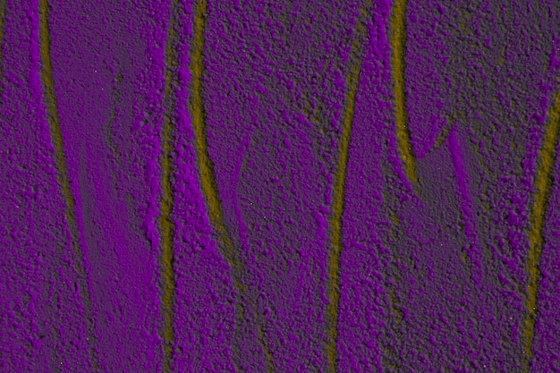 Random design in violet sand