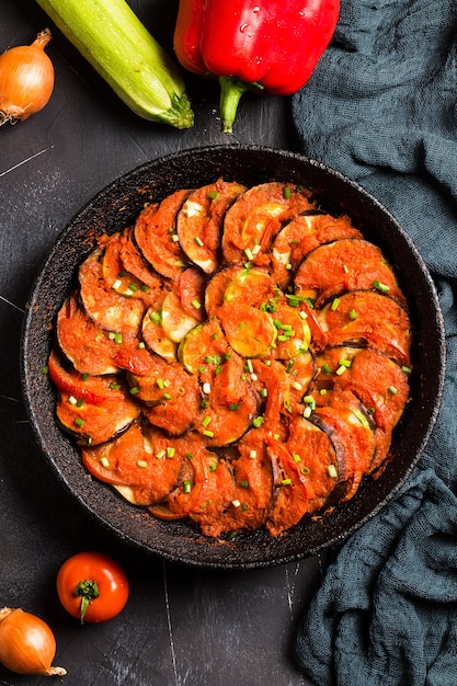 Free photo ratatouille french provence dish of vegetables zucchini eggplant peppers and tomatoes