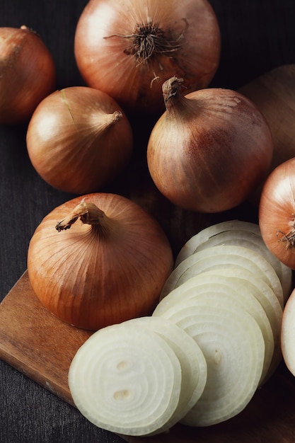 Free Photo raw and cutting onions