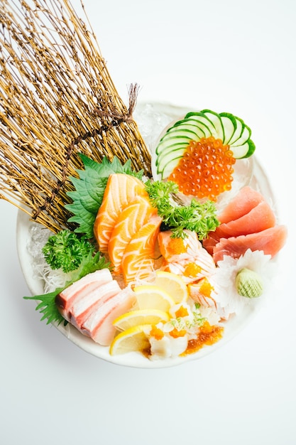 Free photo raw and fresh mixed sashimi with salmon , tuna , hamaji and other