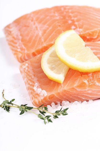 Free Photo raw salmon