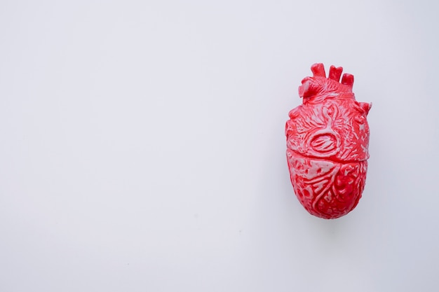 Free photo realistic heart with copy space