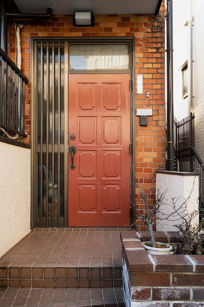 Free photo red house entrance japanese building