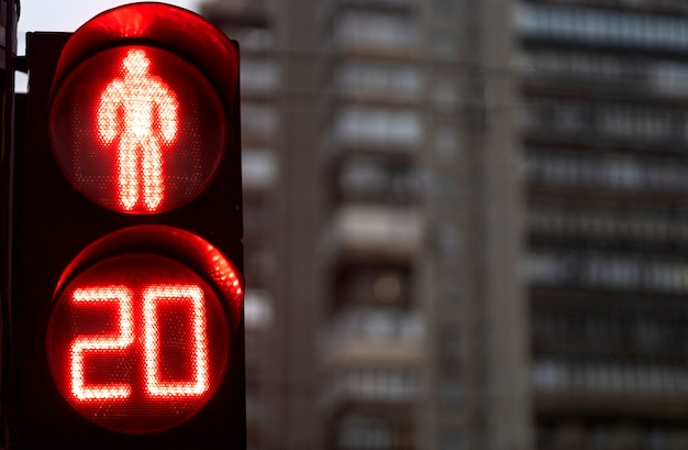 Free photo red light sign for pedestrian crossing in the city