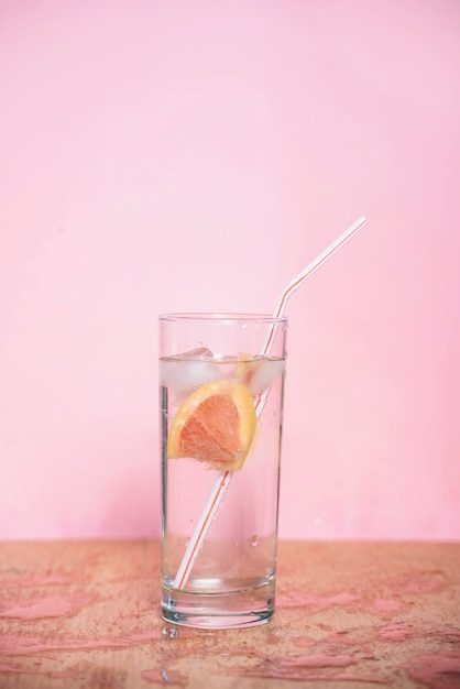 Free photo refreshing drink with grapefruit