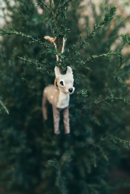 Free Photo reindeer on christmas tree