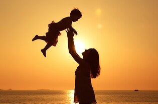 mother and son silhouettes