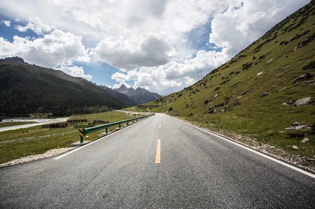 Road with yellow lines