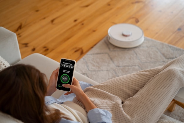 Robotic wireless vacuum cleaner control by smartphone app