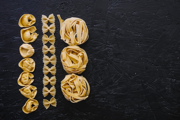 Free Photo rows of raw pasta