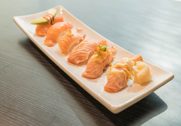 Free photo salmon nigiri