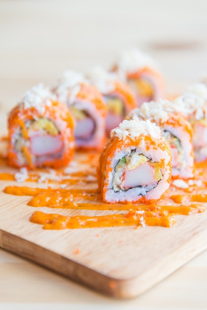 Salmon sushi roll