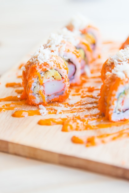 Salmon sushi roll