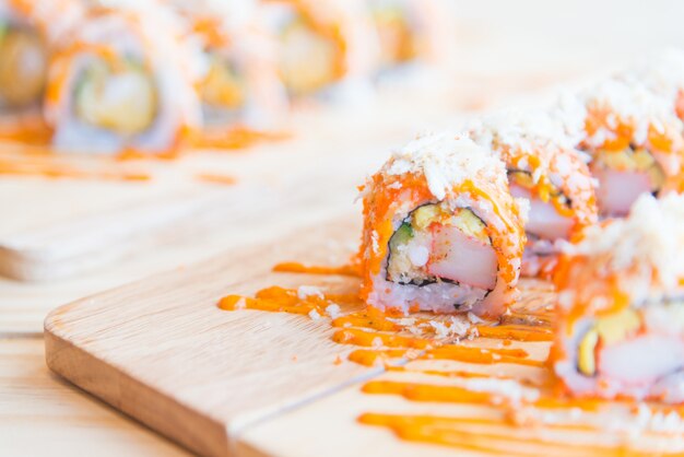 Salmon sushi roll