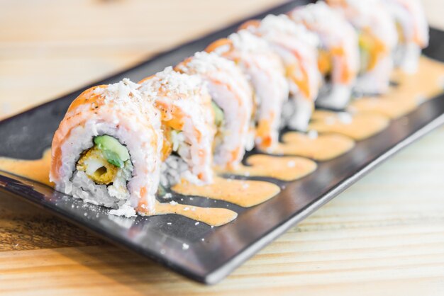 Salmon sushi roll