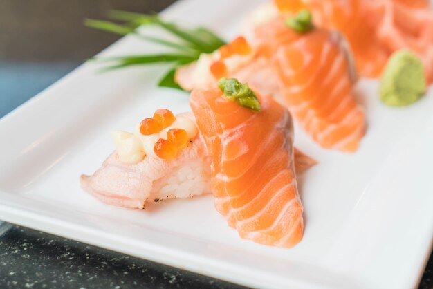 salmon sushi rolls