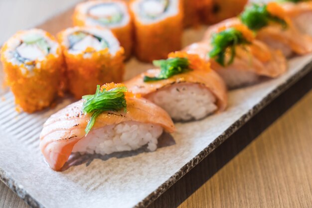 salmon sushi and salmon maki