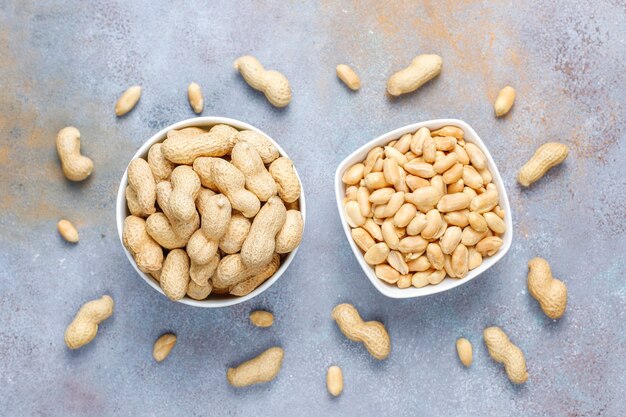 Salted roasted peanuts.