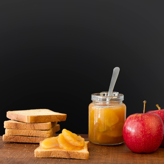 Sandwich with fruits