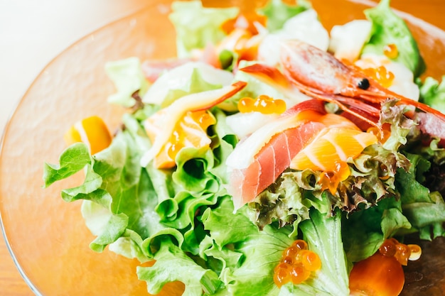 Sashimi salad