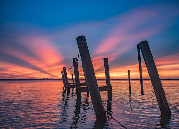 Free photo scenery of a breathtaking sunset the beach in eastern florida