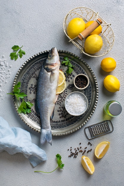 Seafood cleaning process in the kitchen