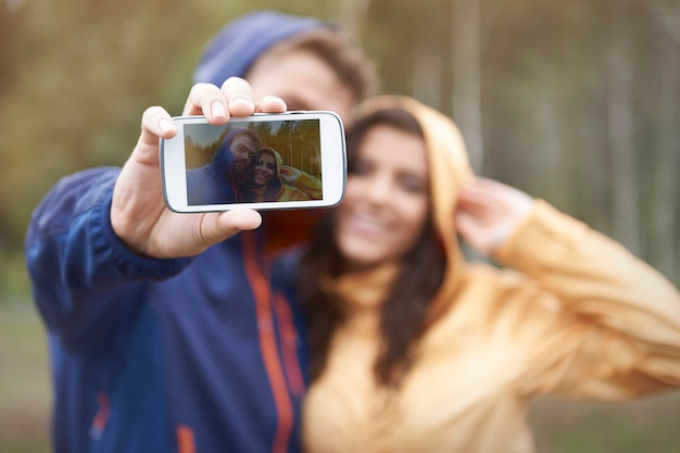 Free Photo selfie with my girlfriend in rainy day