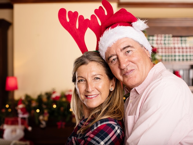 Free Photo senior couple dancing