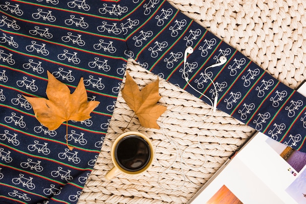 Free photo set of maple leaves with wear and cup