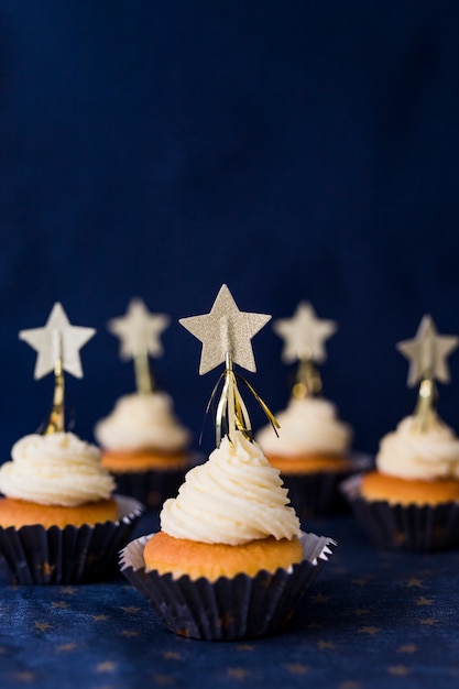 Free photo set of tasty cakes with butter cream and stars