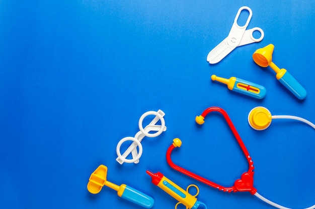 Free photo set of toy medical equipment.