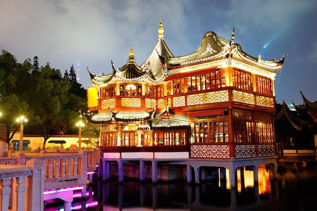 Shanghai pagoda building