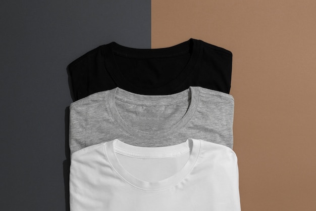 Free Photo shirt mockup concept with plain clothing