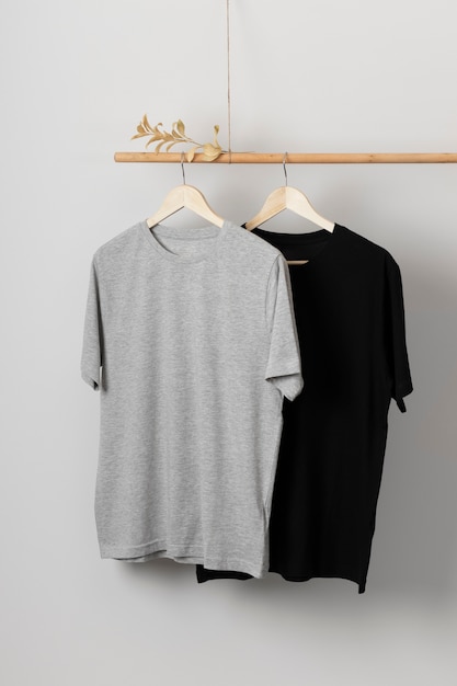 Free Photo shirt mockup concept with plain clothing