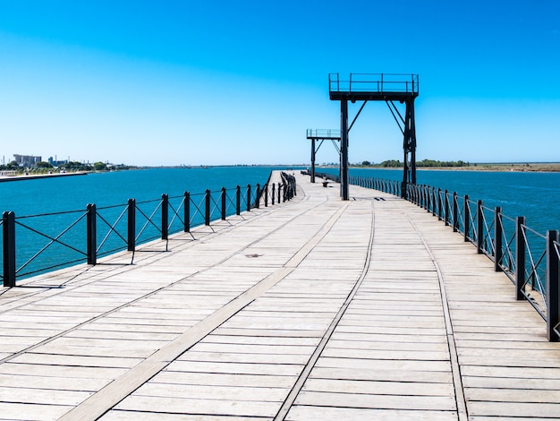 Free photo shot from riotinto dock in huelva, spain