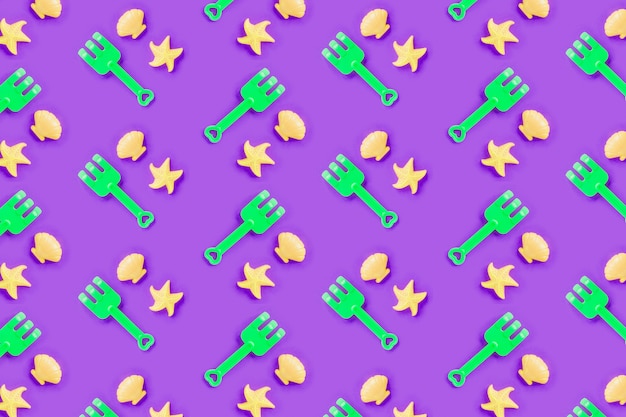 Free Photo shovel pattern with shells and starfish