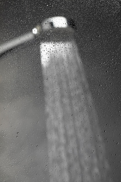 Free Photo shower head with hot water