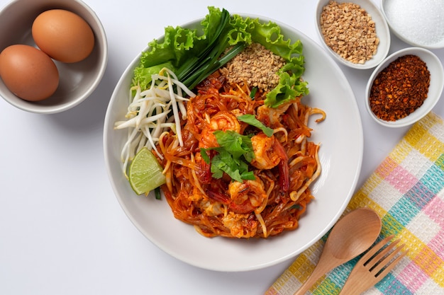 Shrimp pad thai  on white background