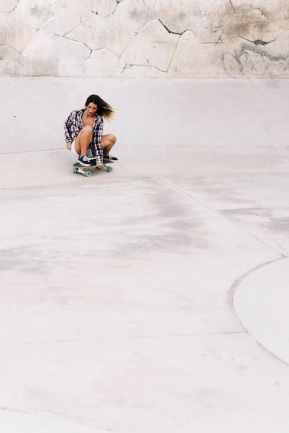 Free photo skater girl on skateboard